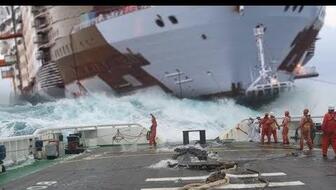 鏟車助推8200噸散貨船“遠景發展”氣囊上排下水吉水接水順利#氣囊下水#船舶下水#船用氣囊#散貨船下水#遠景發展